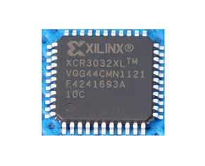XCR3032XL-10VQG44C